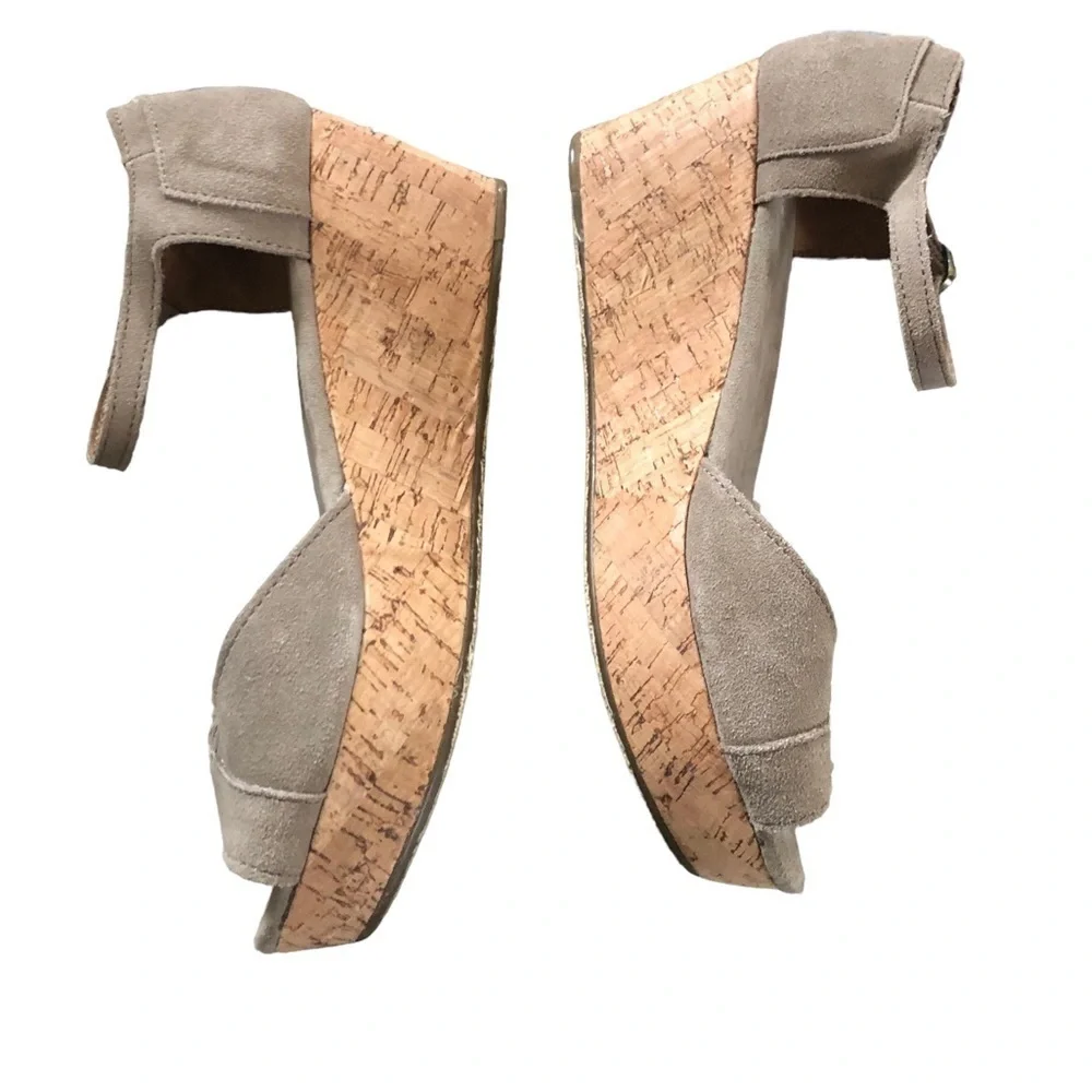 Toms Cork Wedge Suede Sandal Sz. W9 Taupe Ankle Strap Summer Casual Preppy